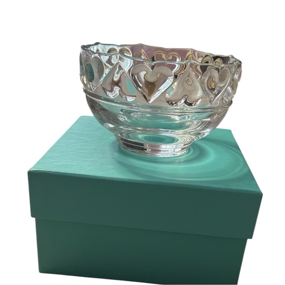 TIFFANY & CO Crystal 5” Heart Motif Bowl w/ Box & Bag